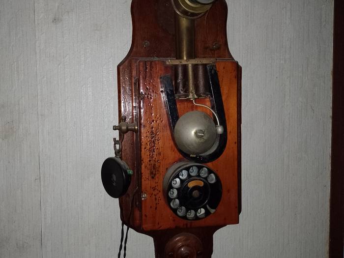 Antiguo teléfono Ericsson AB 230.